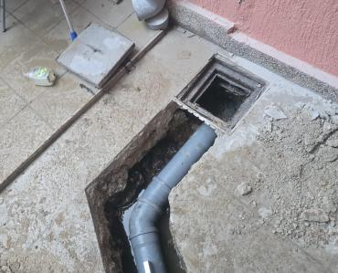 Kopanje kanala i ugradnja nove kanalizacijske mreže u gradsku kanalizaciju